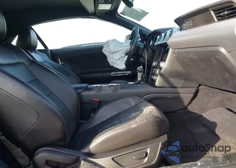 2020 Ford Mustang Ecoboost Premium z USA, uszkodzony, nr VIN 1FATP8UH4L5166042